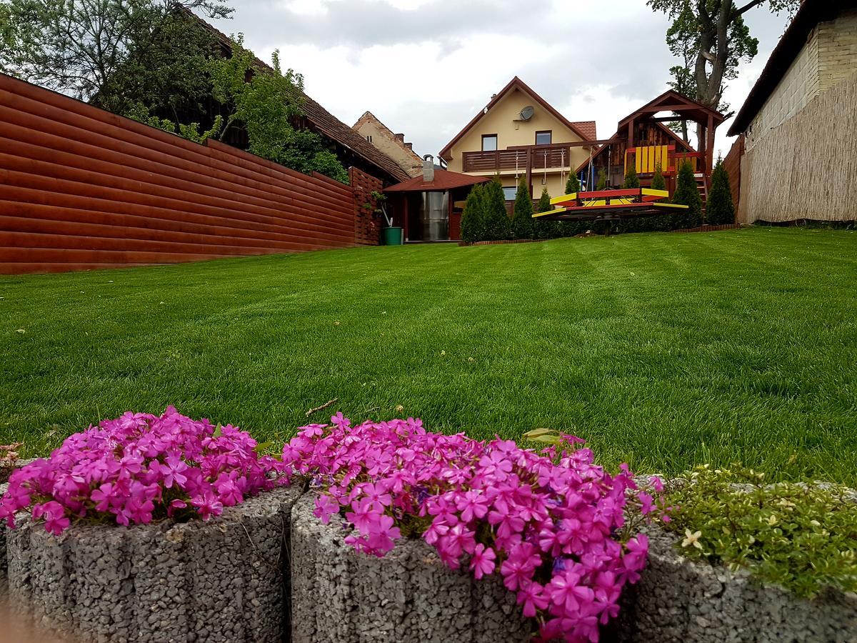Villa Lienka Bešeňová 外观 照片